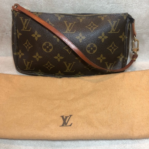 SOLD ON M! Auth Louis Vuitton Pochette! - Picture 3 of 6
